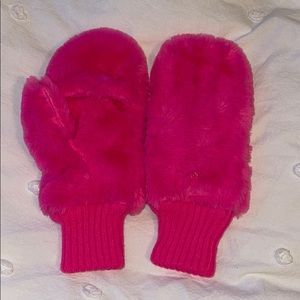 Pink mittens